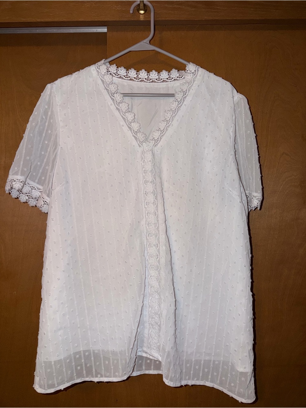 Women’s White Lace-Trim Short Sleeve Top